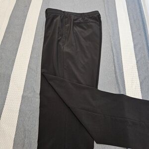 IZOD Golf Men's Black Swingflex Performance Pants - Size 36x32